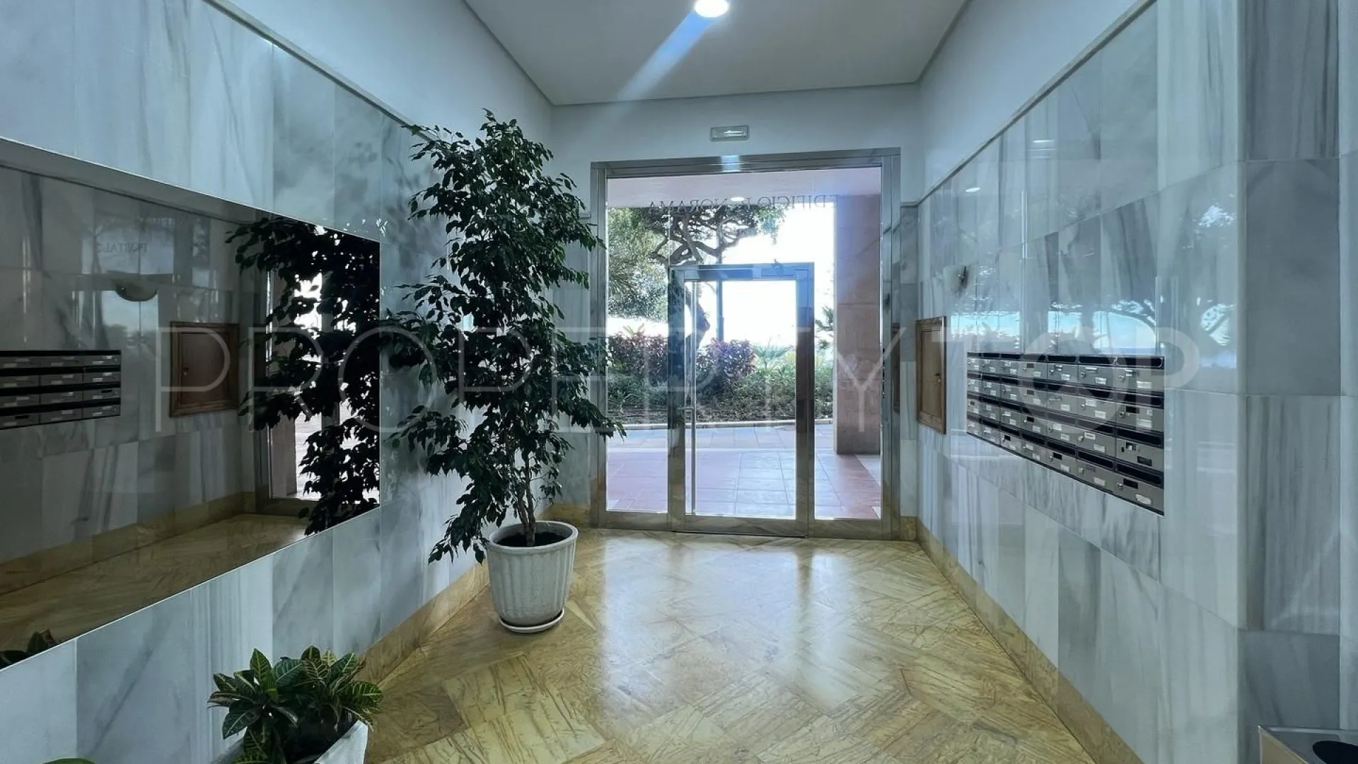 Penthouse for sale in Estepona Centre