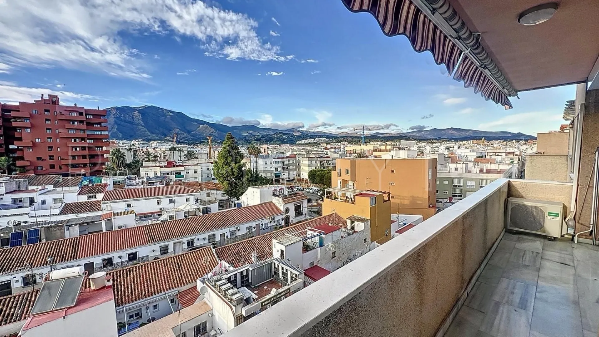 Penthouse for sale in Estepona Centre