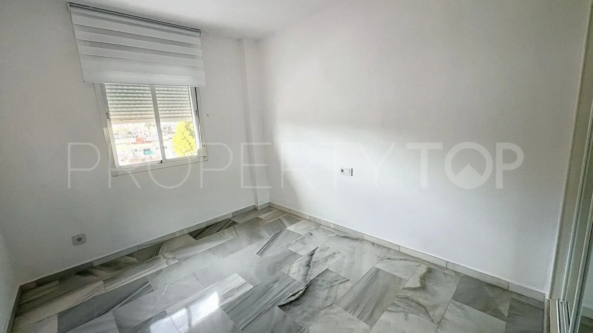 Penthouse for sale in Estepona Centre