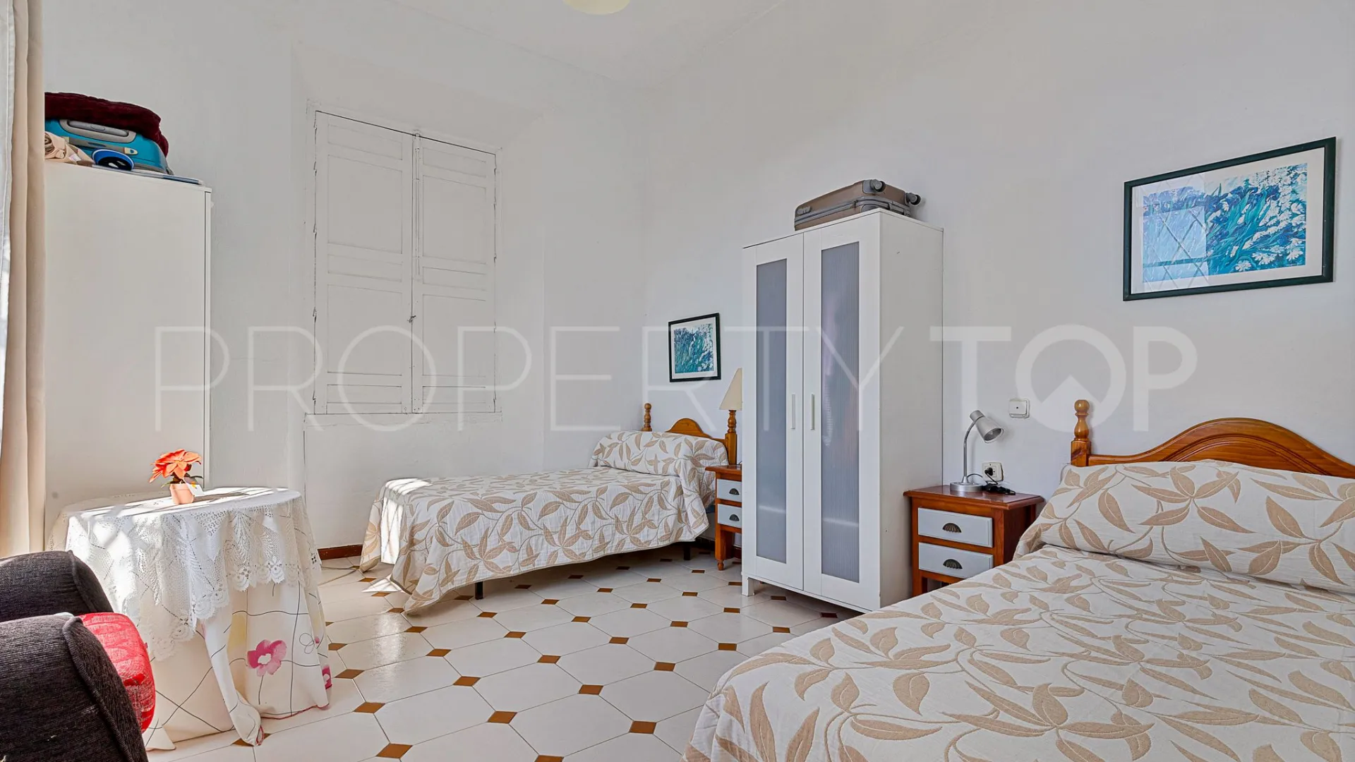 Puerto de la Torre, edificio singular a la venta