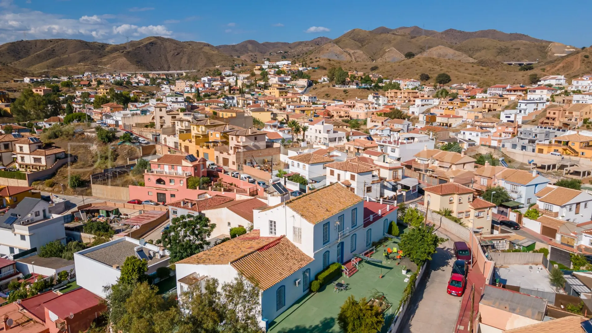 Puerto de la Torre, edificio singular a la venta