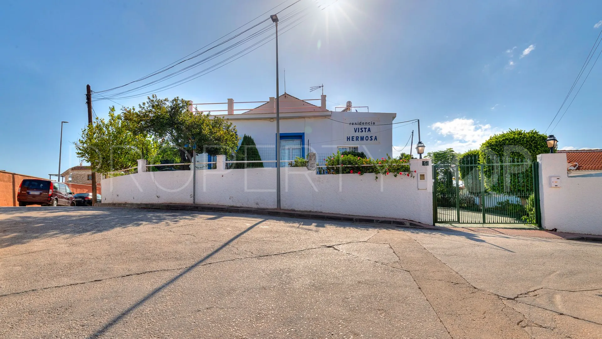 Puerto de la Torre, edificio singular a la venta