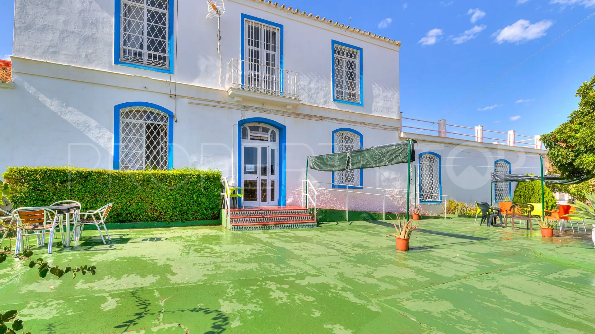 Puerto de la Torre, edificio singular a la venta