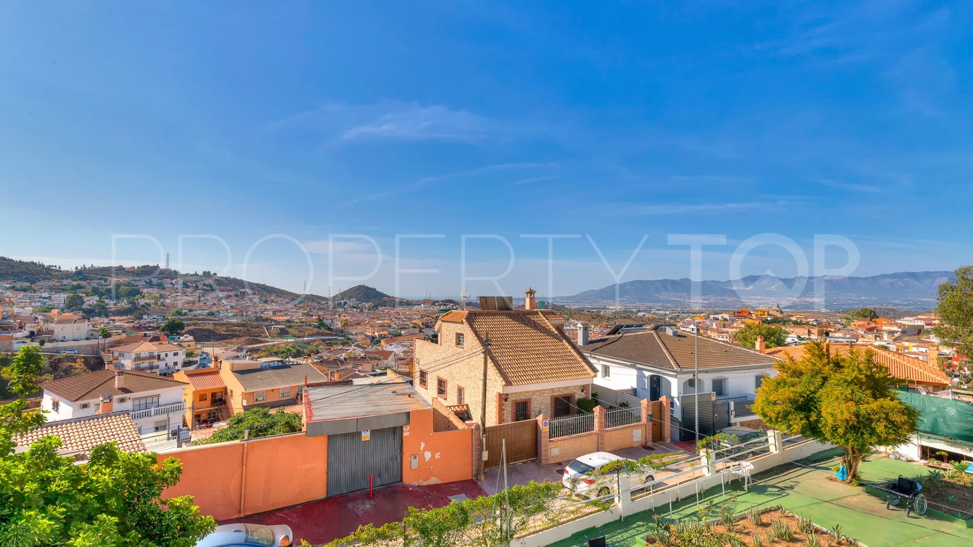 Puerto de la Torre, edificio singular a la venta