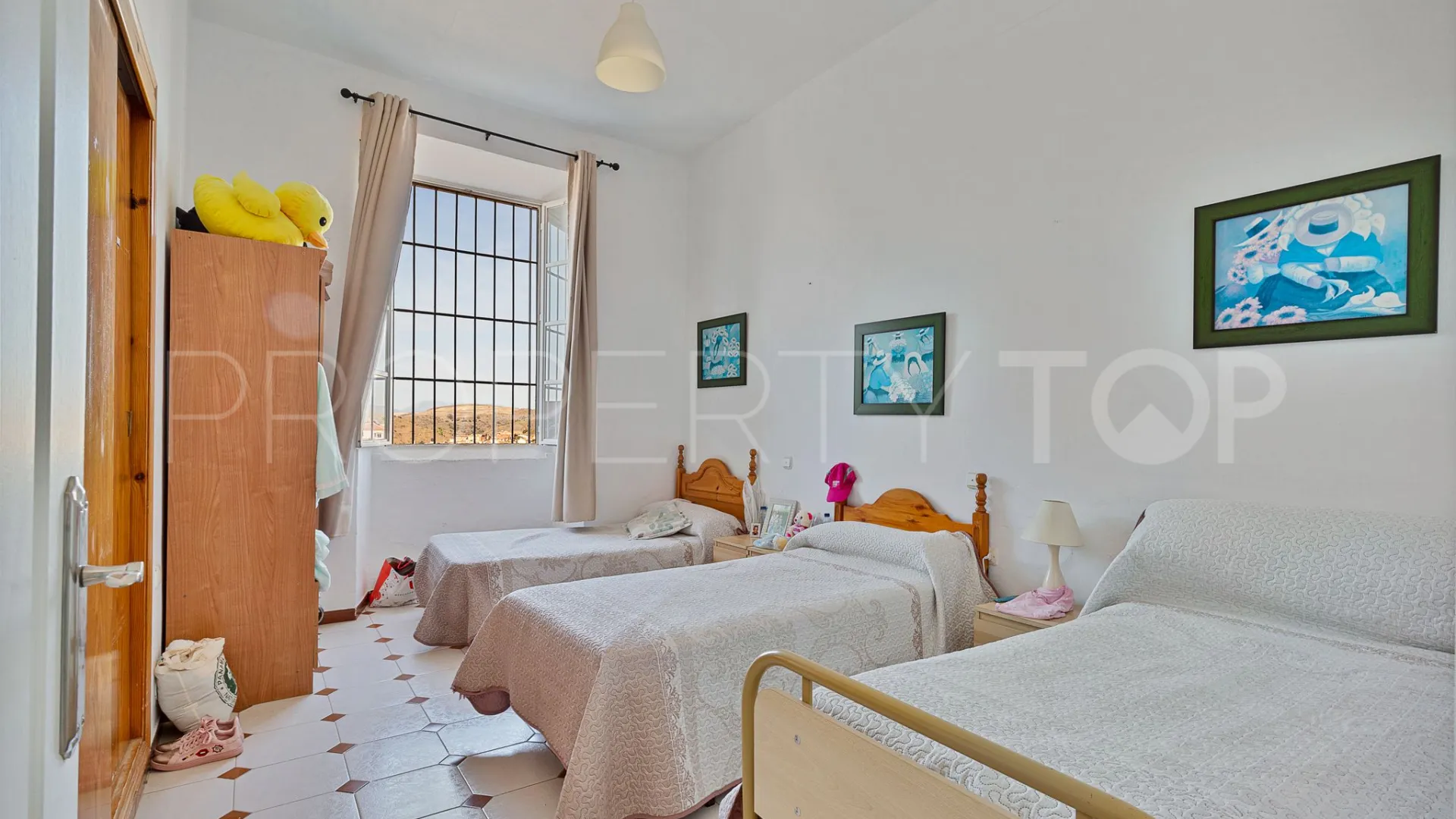 Puerto de la Torre, edificio singular a la venta
