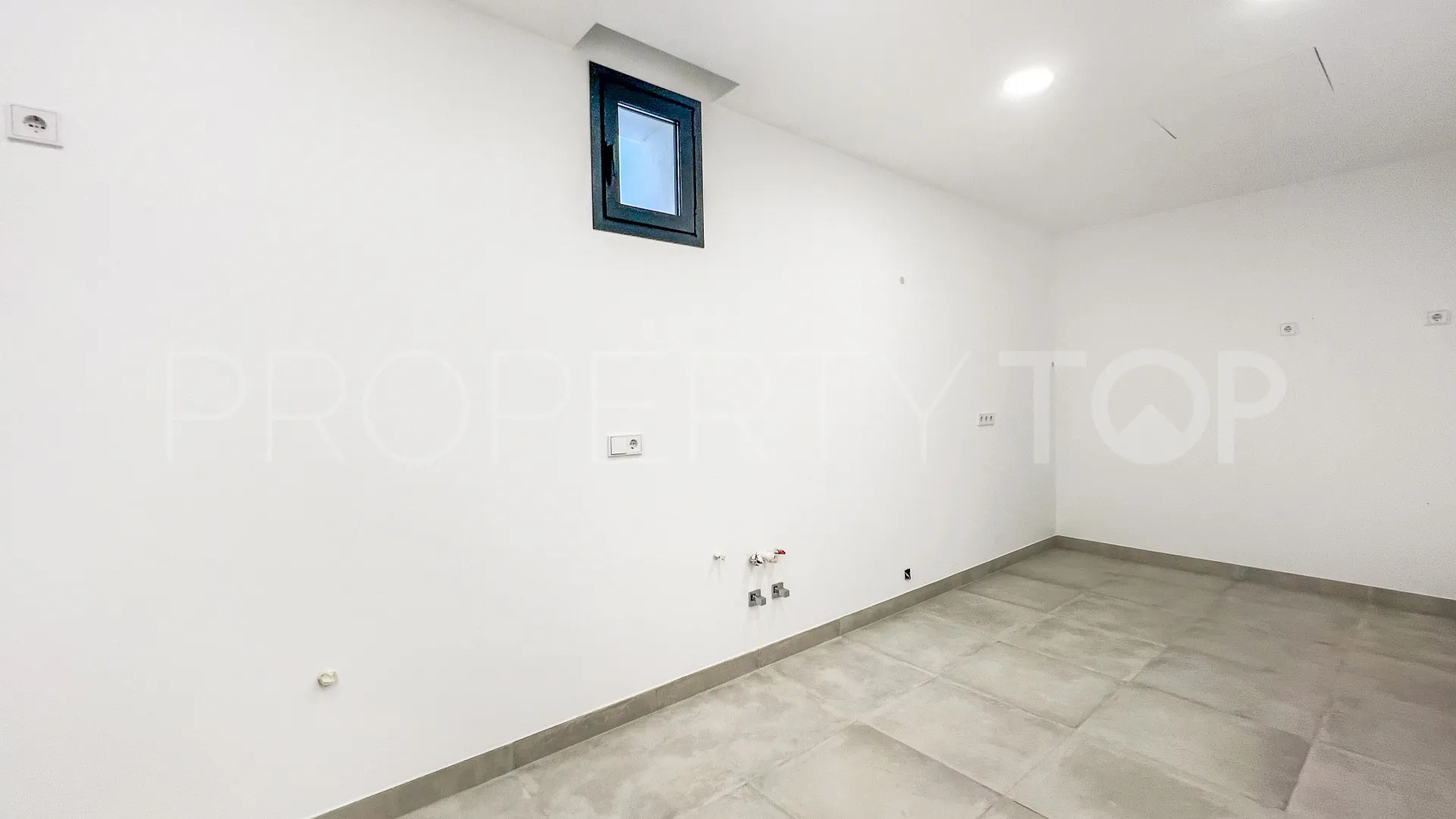 Villa for sale in Las Lomas del Marbella Club with 6 bedrooms