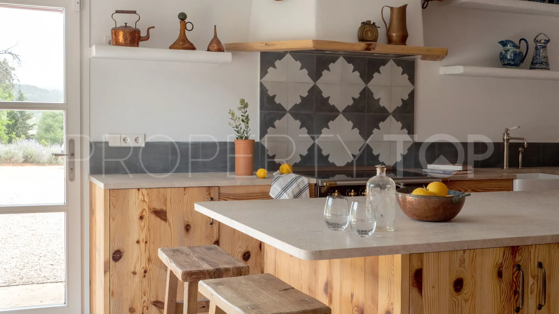 Casa con 4 dormitorios en venta en Santa Maria del Cami