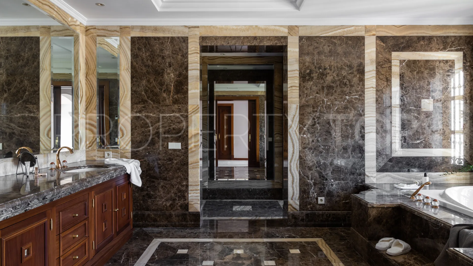 Villa for sale in La Zagaleta