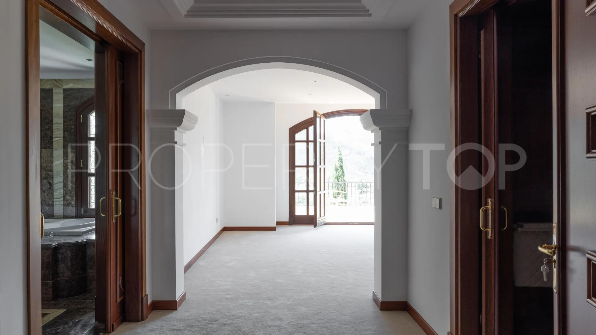 Villa for sale in La Zagaleta