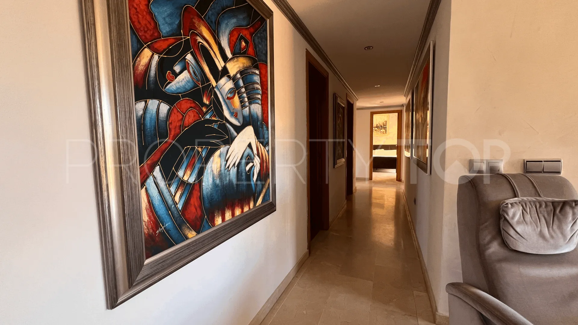 Atico duplex a la venta de 4 dormitorios en Estepona Este
