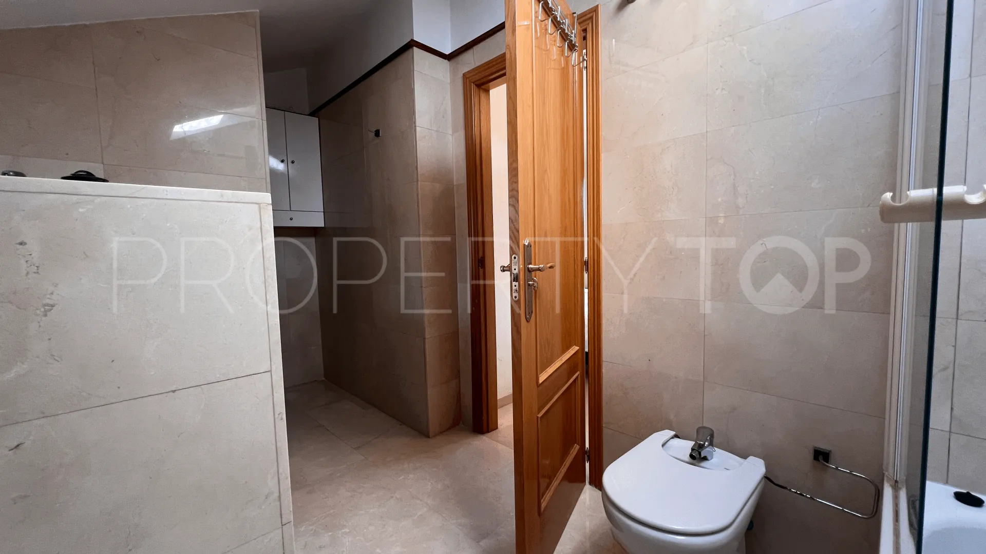 Atico duplex a la venta de 4 dormitorios en Estepona Este