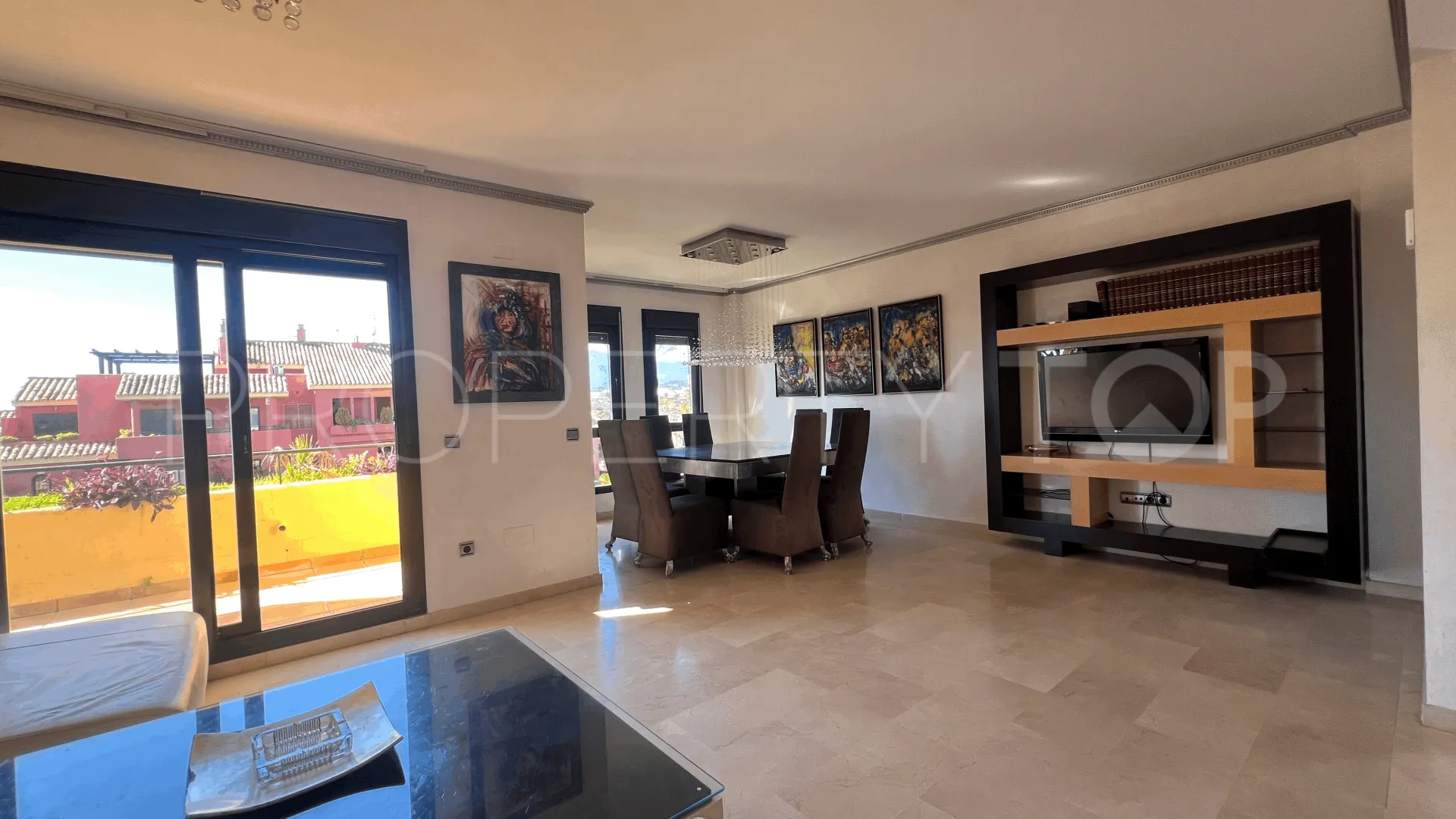 Atico duplex a la venta de 4 dormitorios en Estepona Este