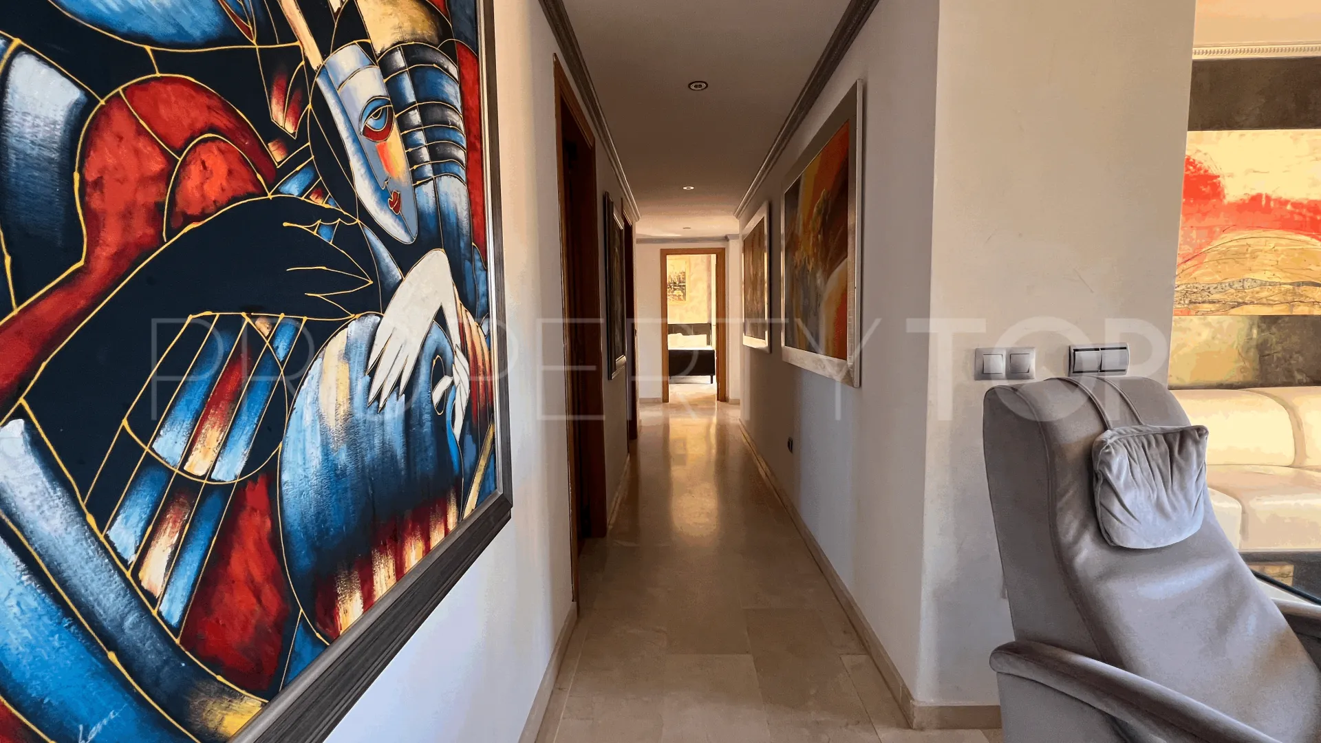 Atico duplex a la venta de 4 dormitorios en Estepona Este