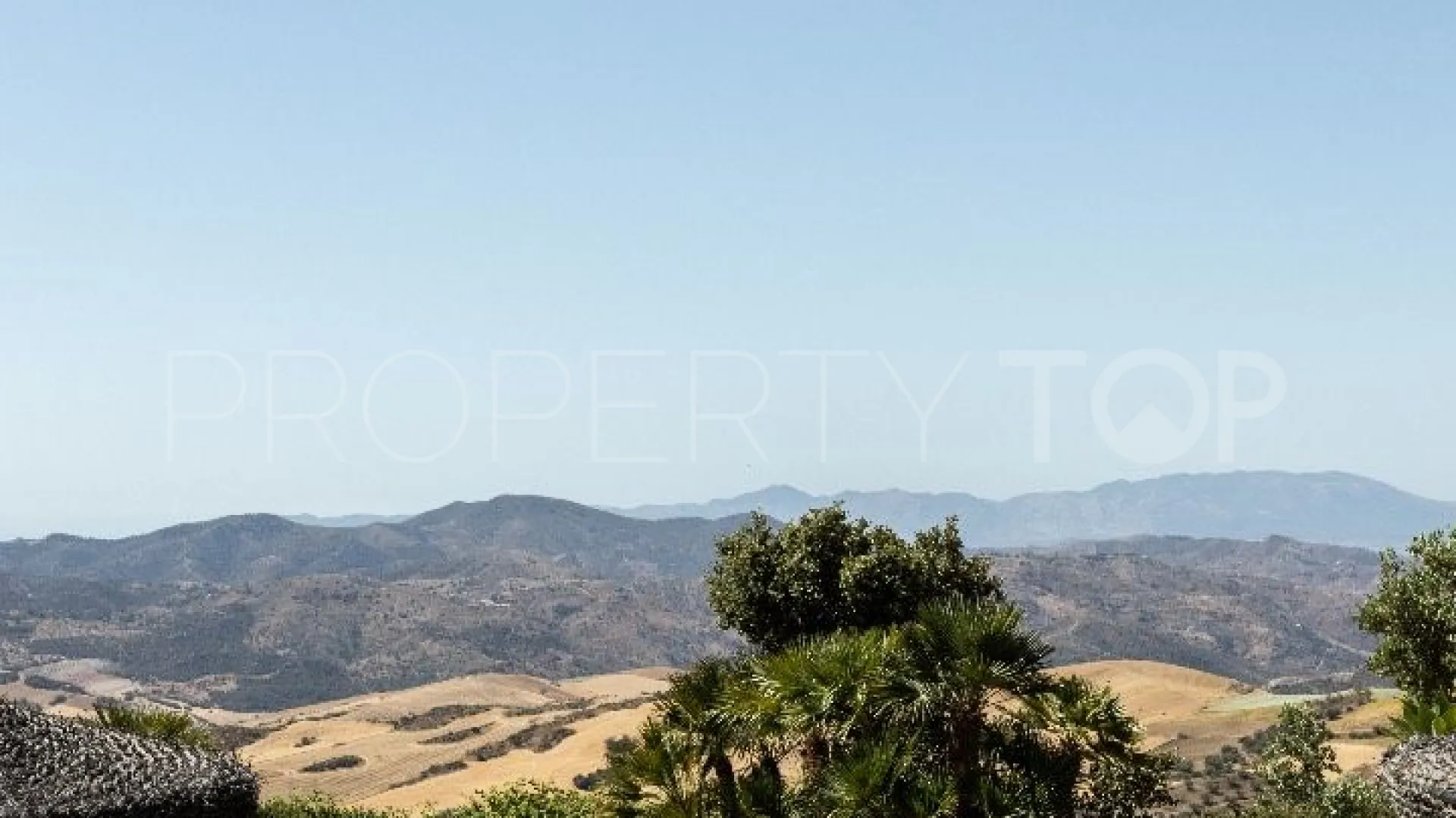 Villa de 5 dormitorios a la venta en Antequera