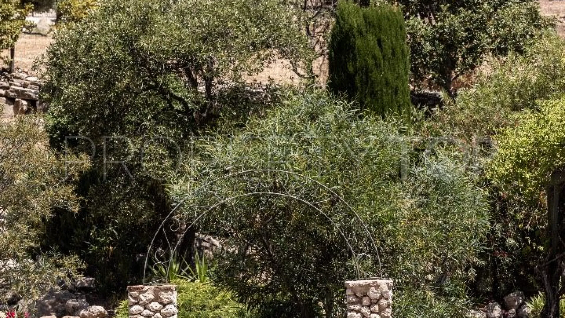 Villa de 5 dormitorios a la venta en Antequera