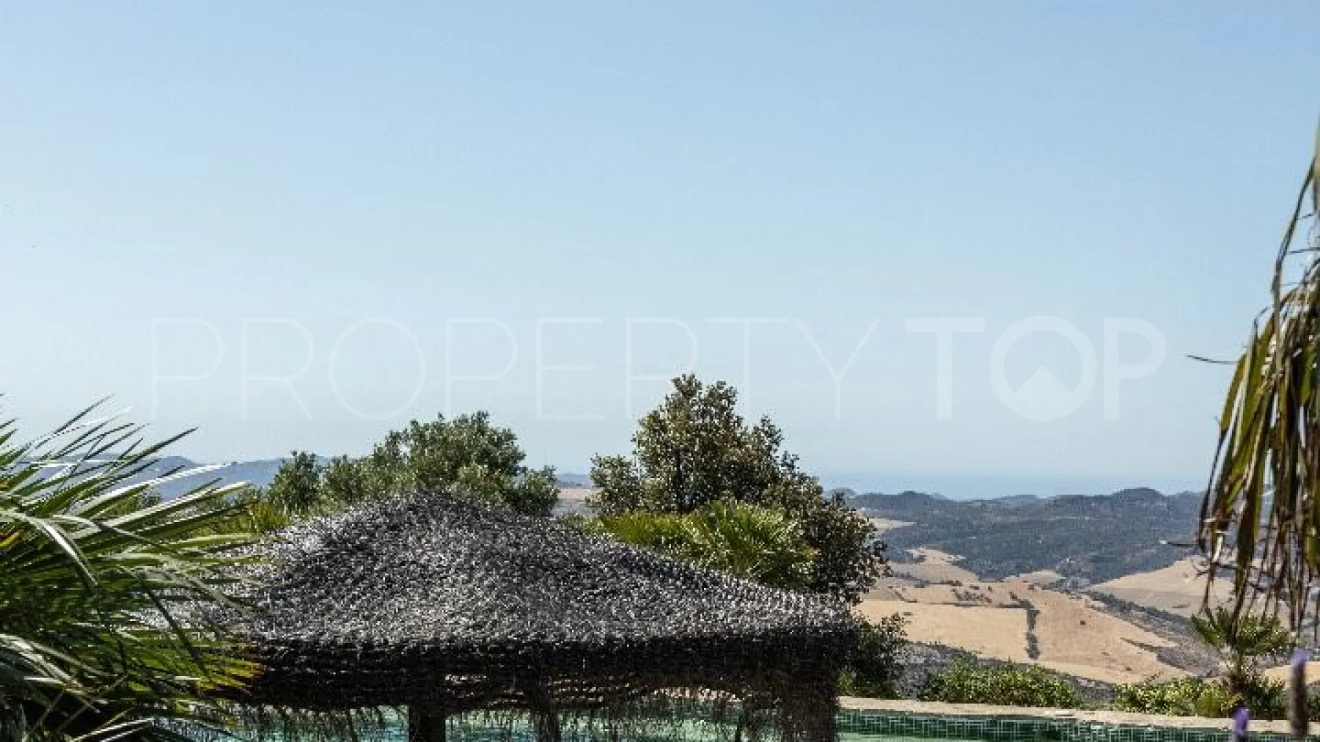 Villa de 5 dormitorios a la venta en Antequera