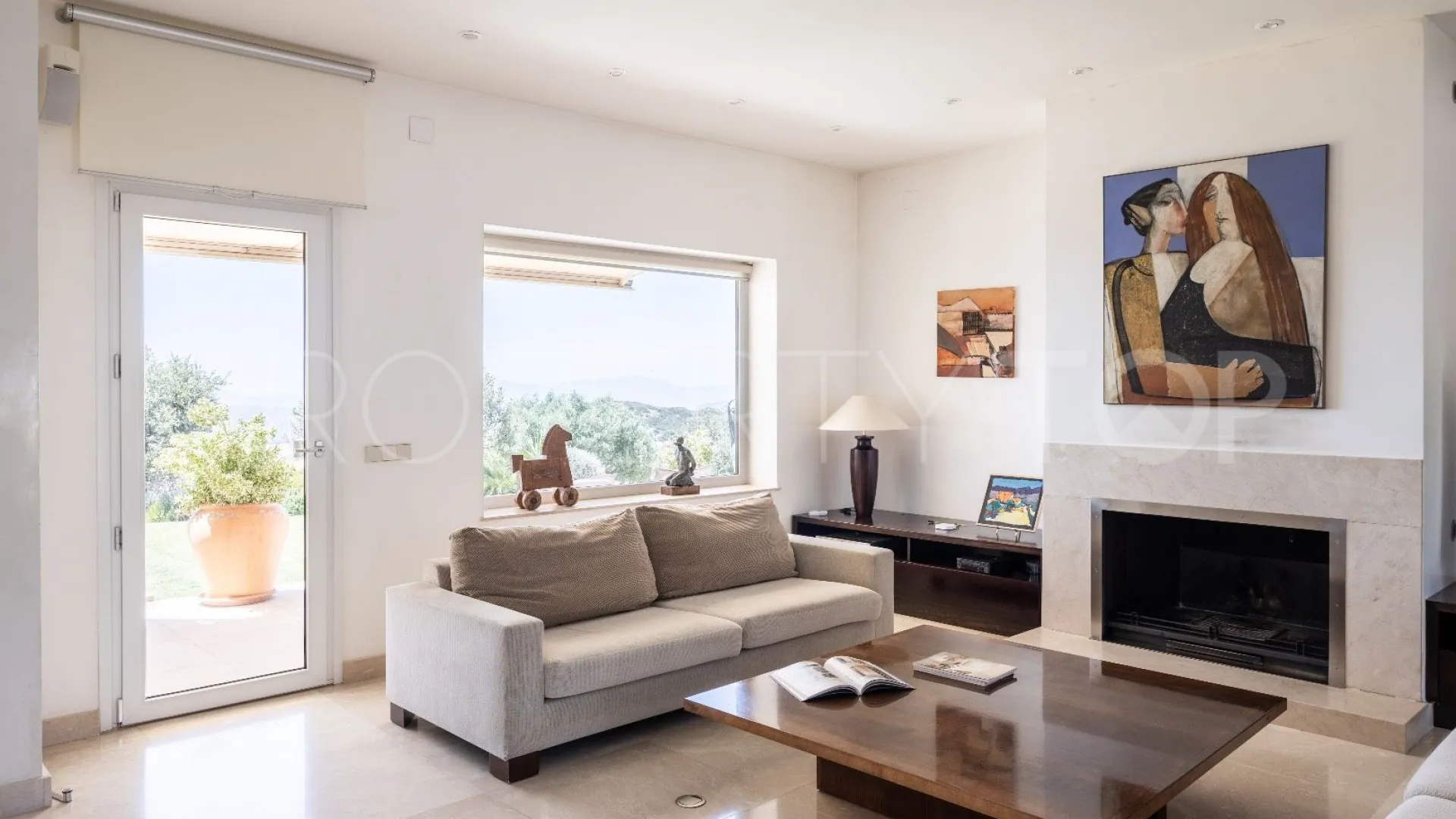 Villa de 5 dormitorios a la venta en Antequera
