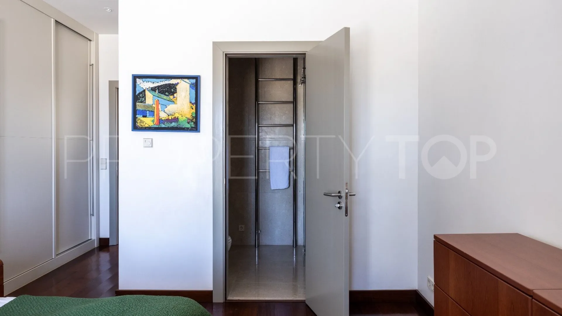Villa de 5 dormitorios a la venta en Antequera