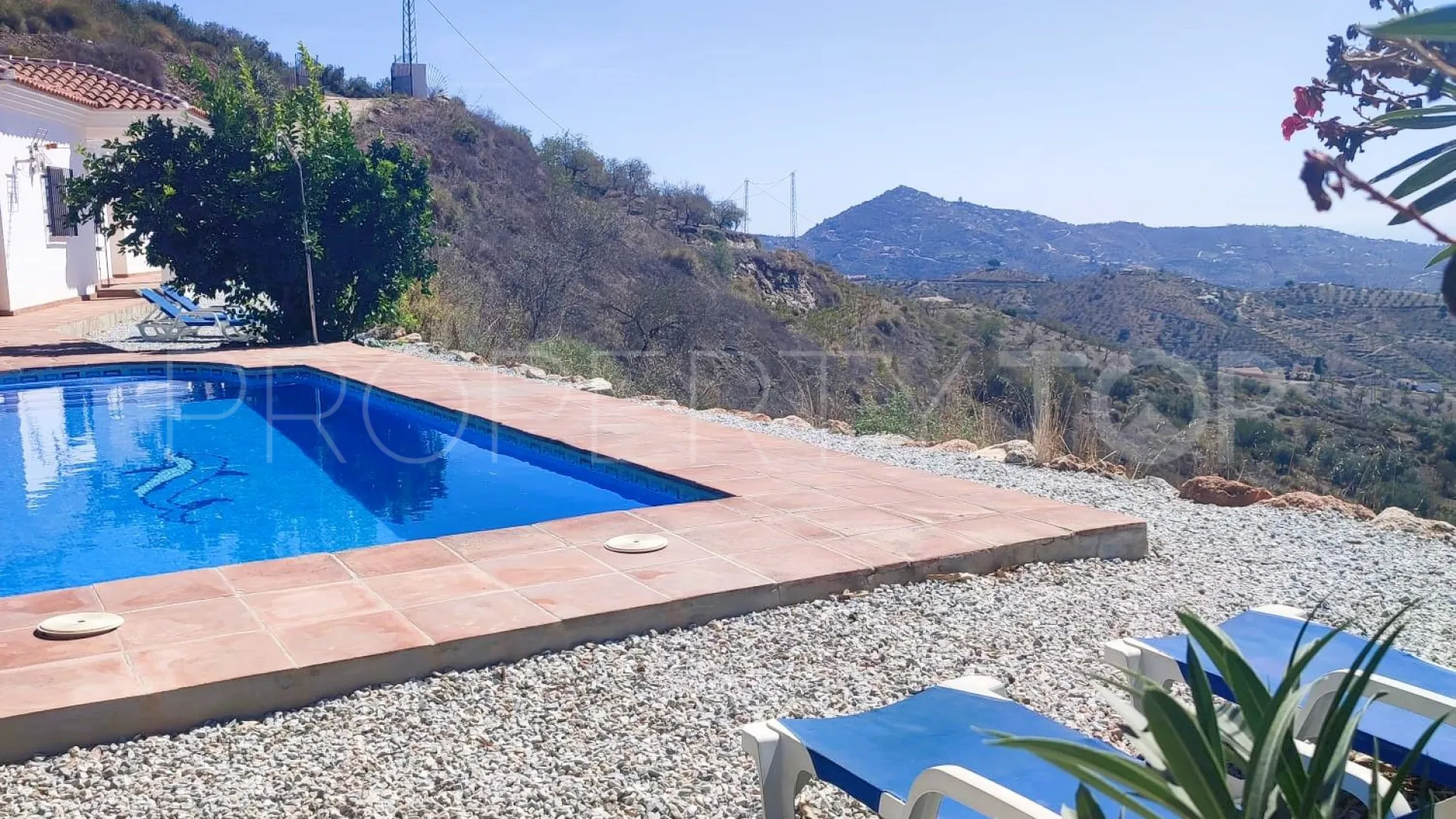 For sale house with 4 bedrooms in Arenas