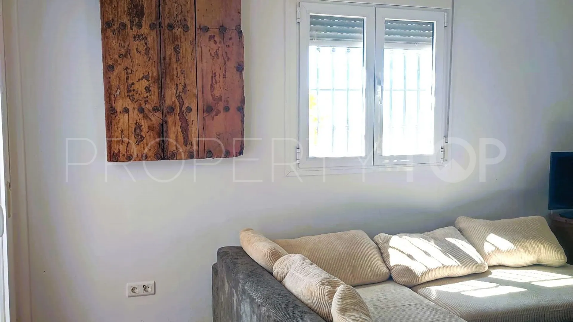 For sale house with 4 bedrooms in Arenas