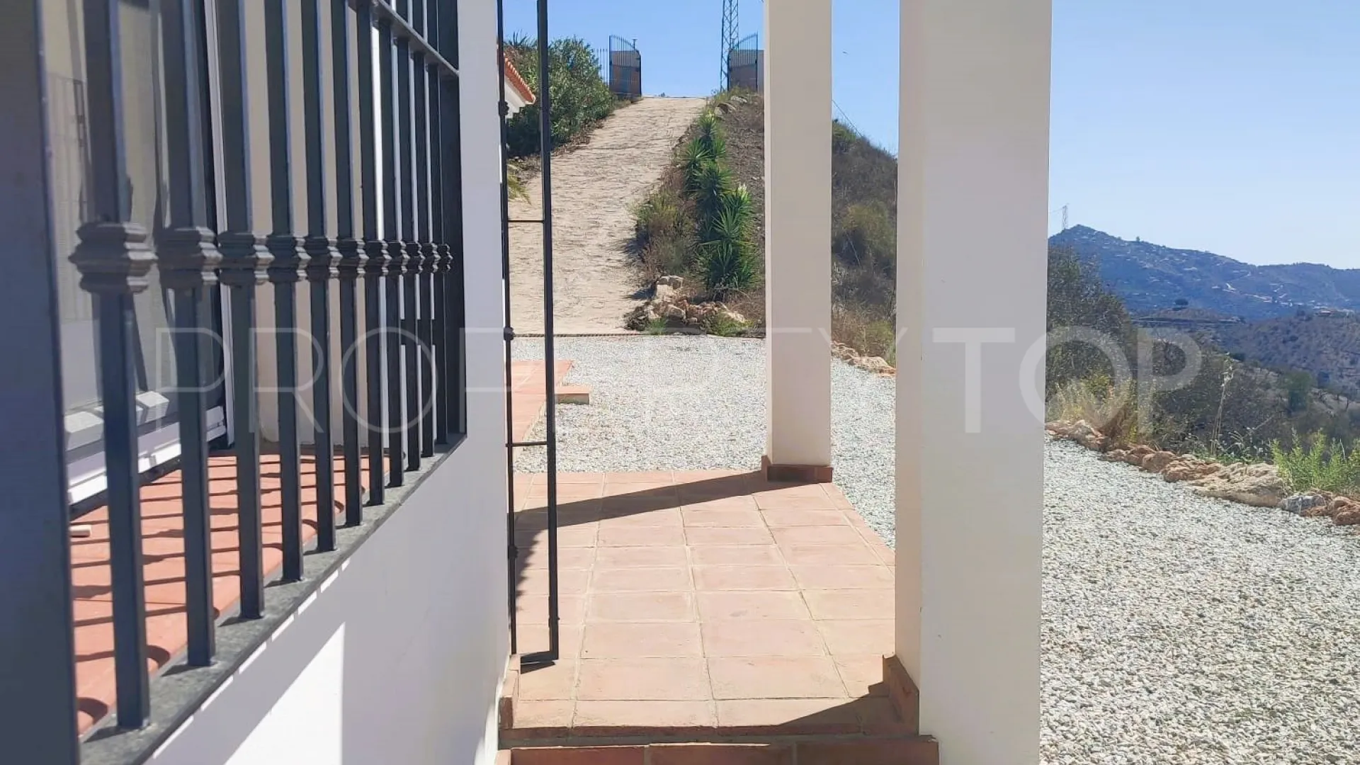 For sale house with 4 bedrooms in Arenas
