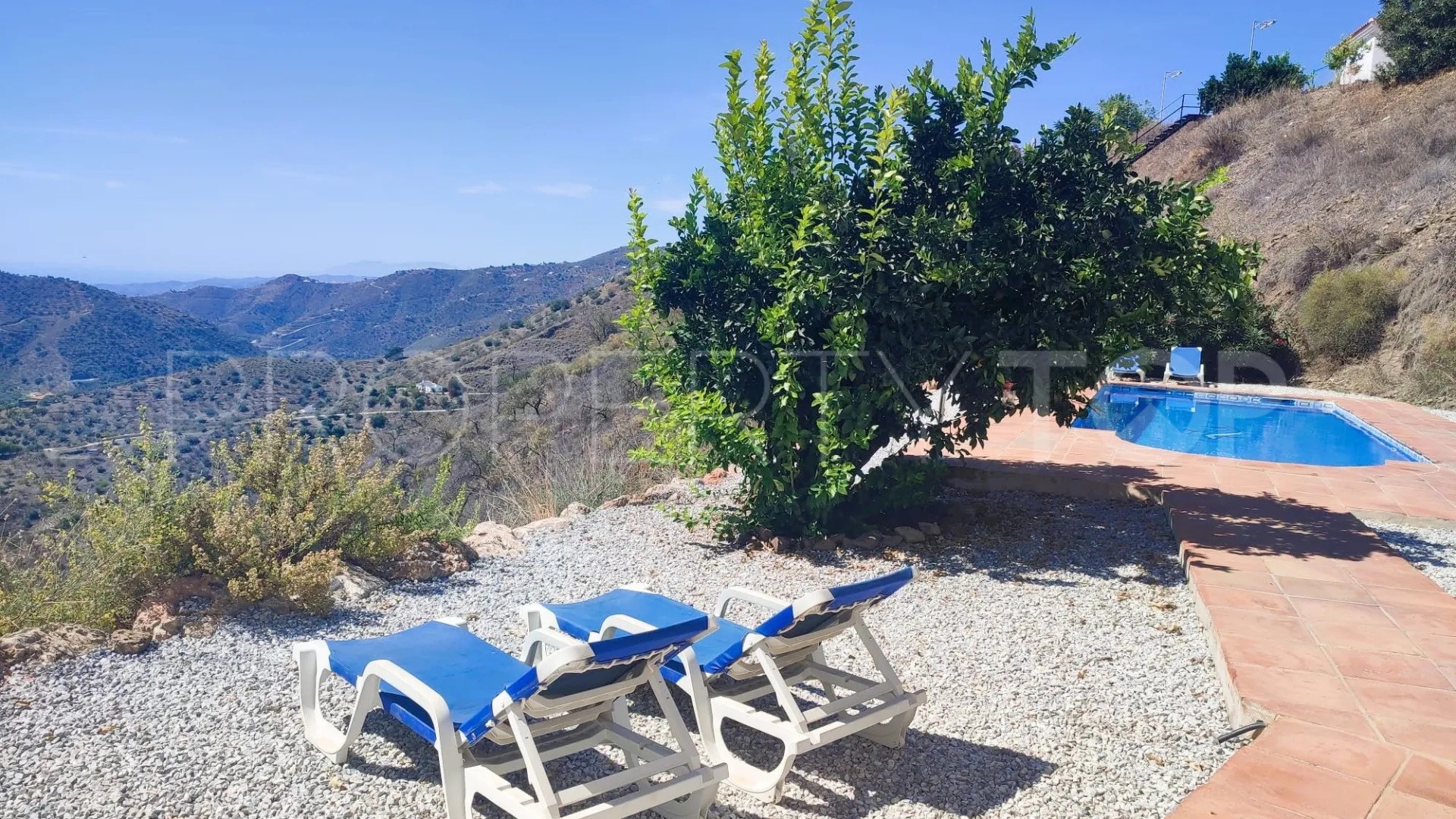 For sale house with 4 bedrooms in Arenas