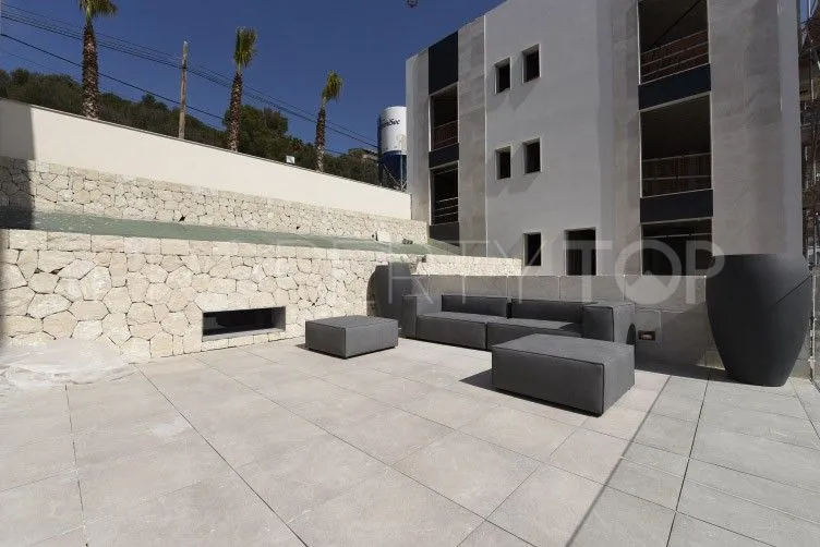 Ground floor apartment for sale in Santa Ponsa with 4 bedrooms