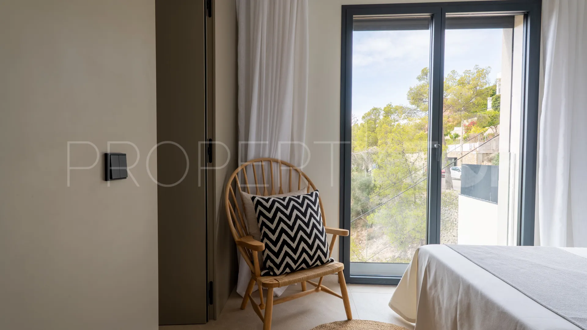 Ground floor apartment for sale in Santa Ponsa with 4 bedrooms