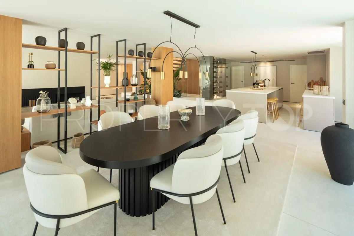 Villa a la venta de 4 dormitorios en Nueva Andalucia