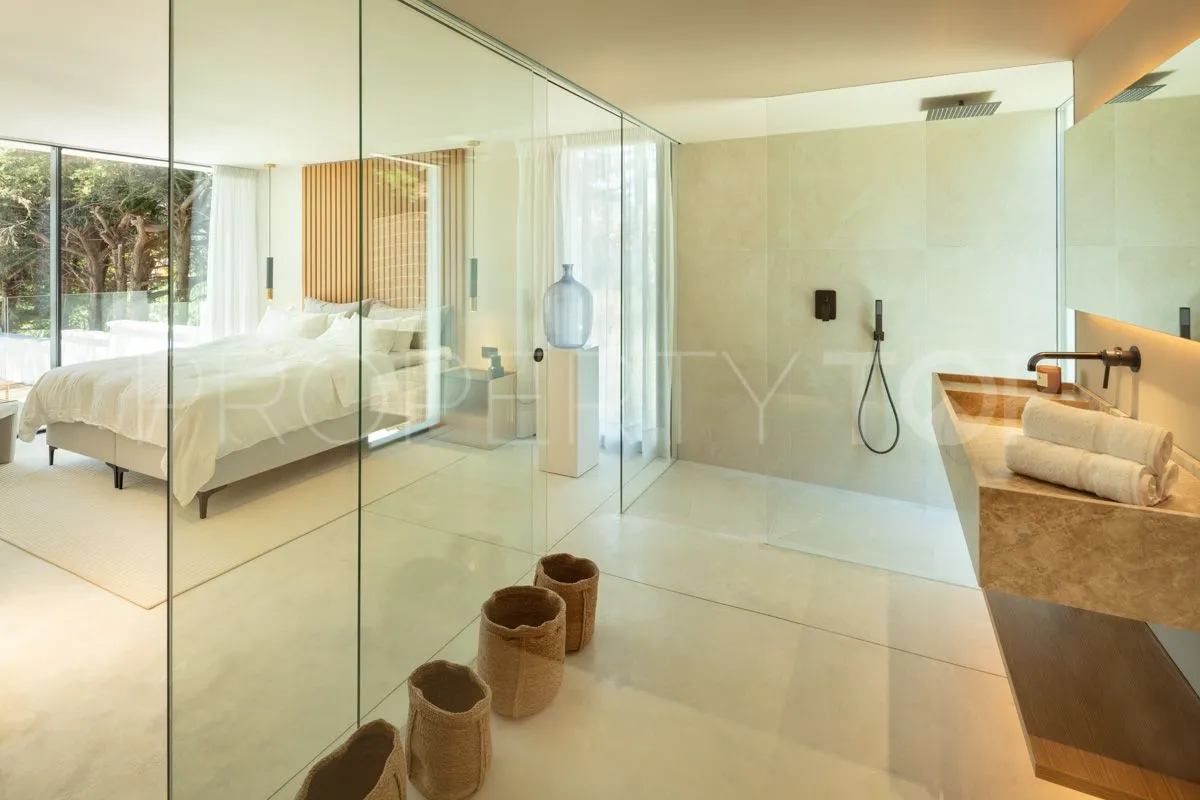 Villa a la venta de 4 dormitorios en Nueva Andalucia