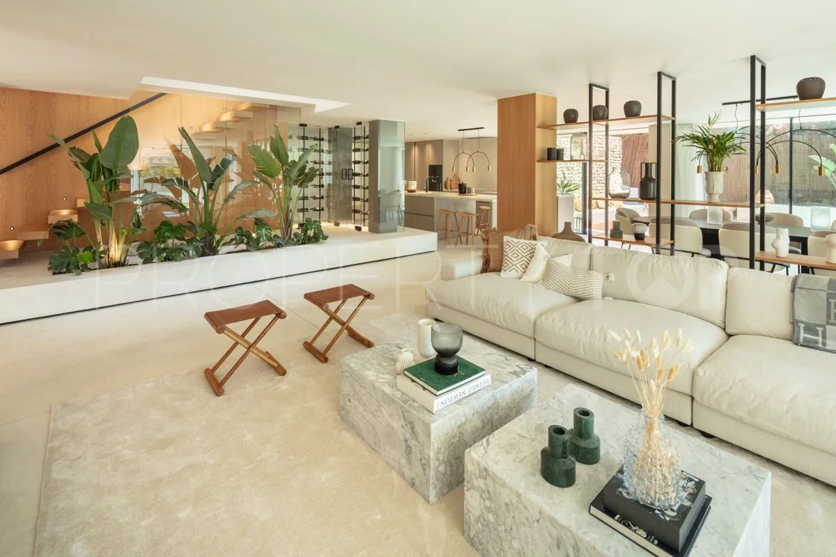 Villa a la venta de 4 dormitorios en Nueva Andalucia