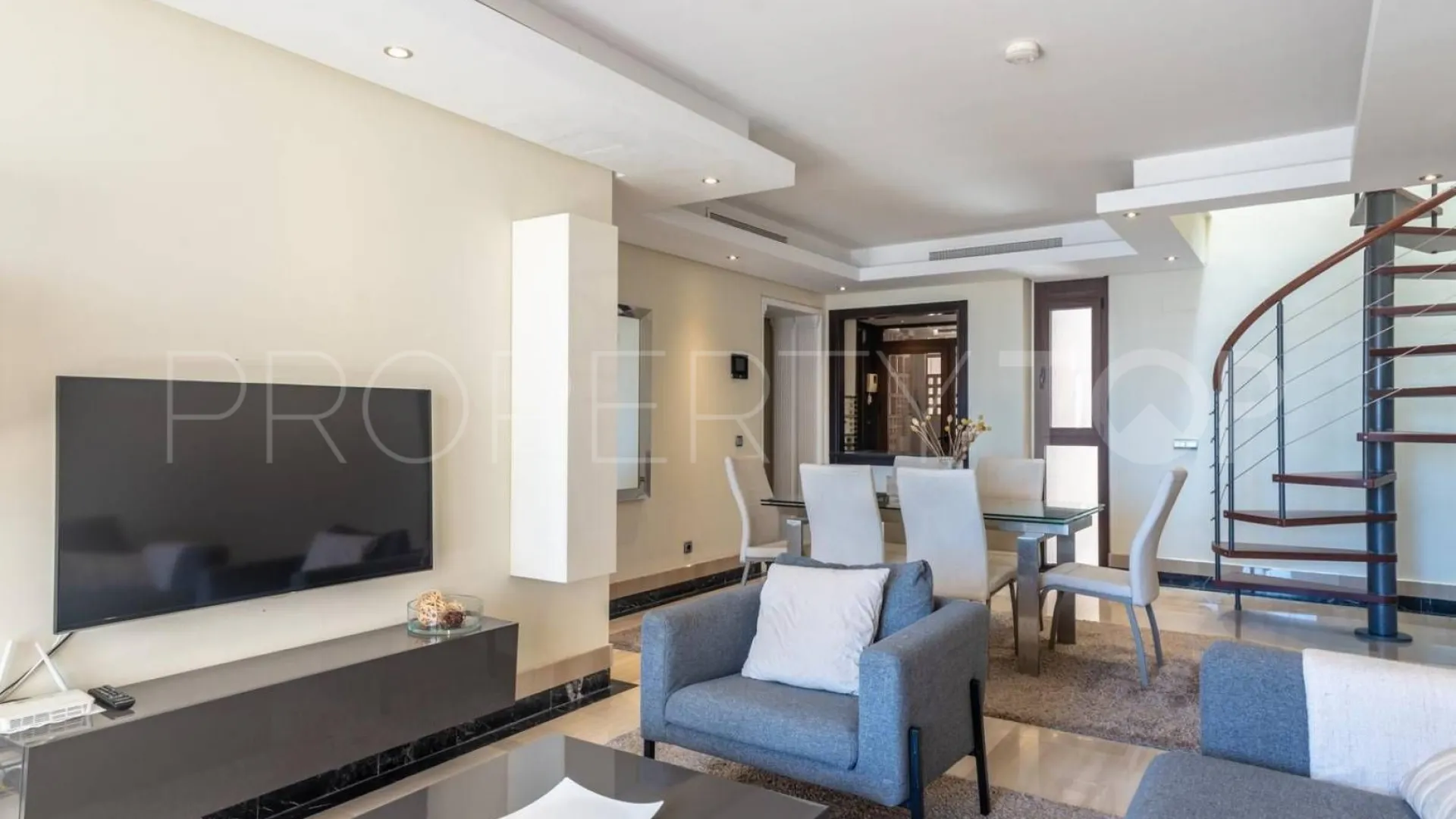 Duplex penthouse for sale in Bahia de la Plata