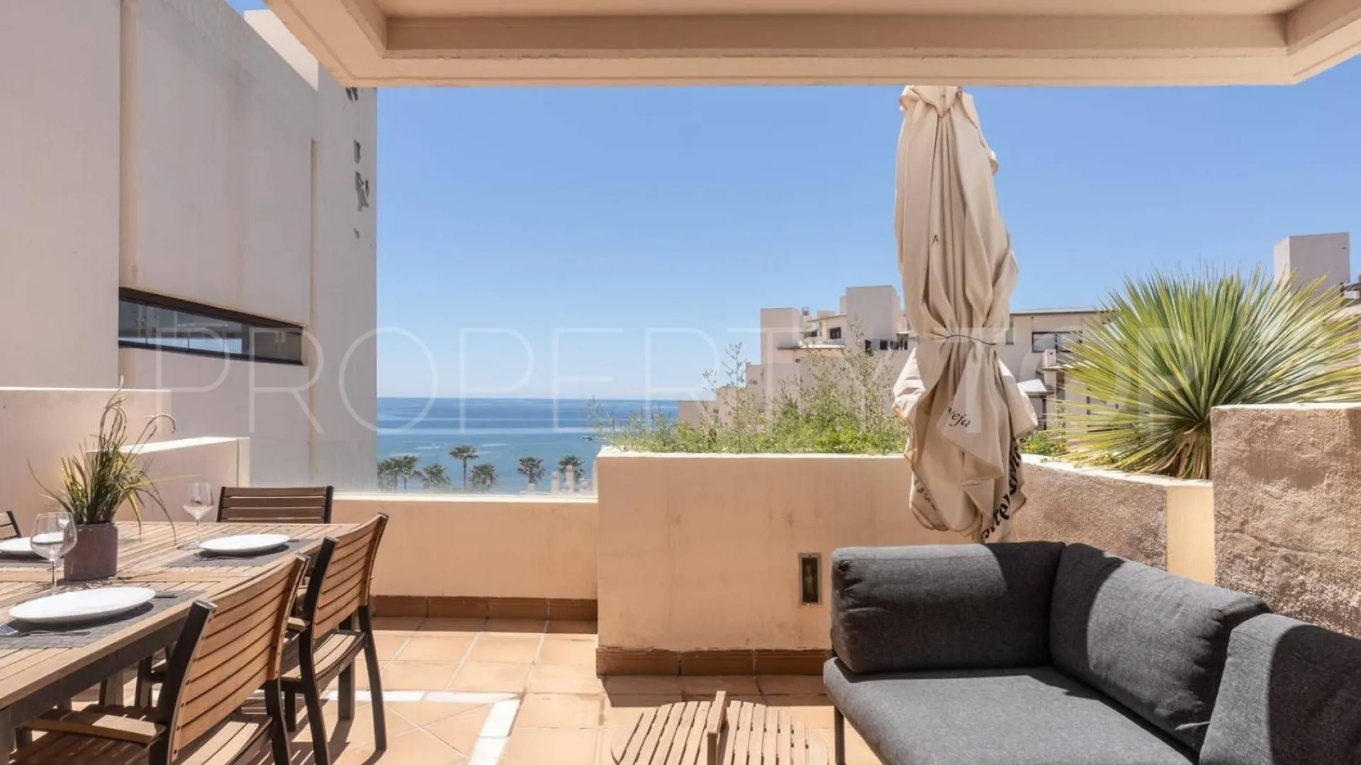 Duplex penthouse for sale in Bahia de la Plata