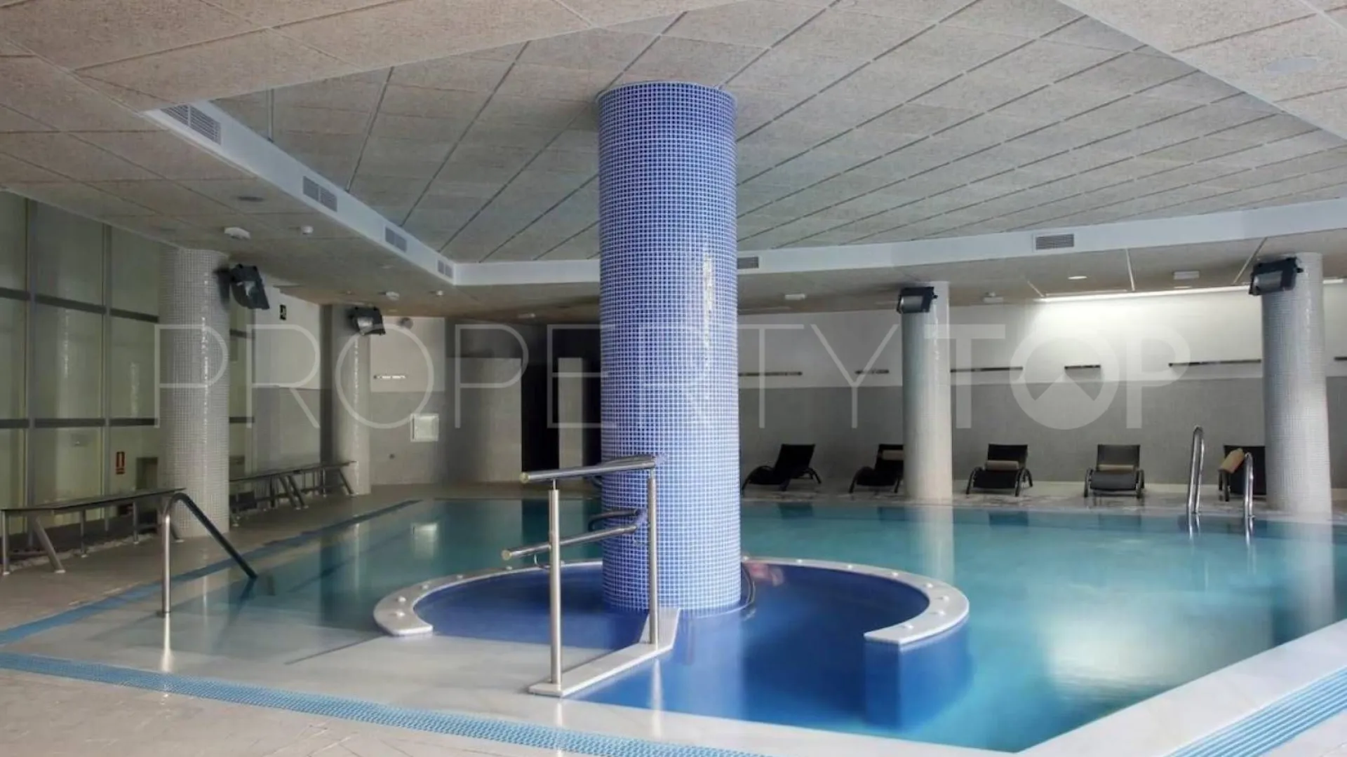 Duplex penthouse for sale in Bahia de la Plata