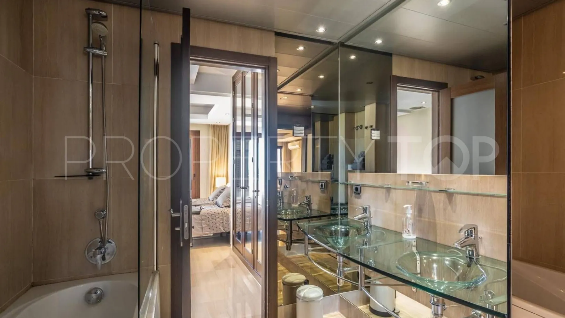 Duplex penthouse for sale in Bahia de la Plata