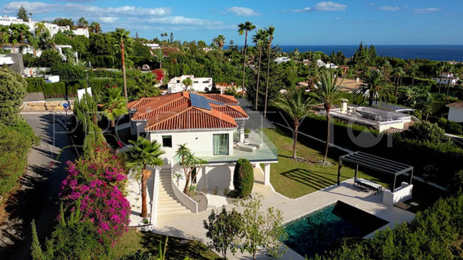5 bedrooms villa in Nagüeles for sale