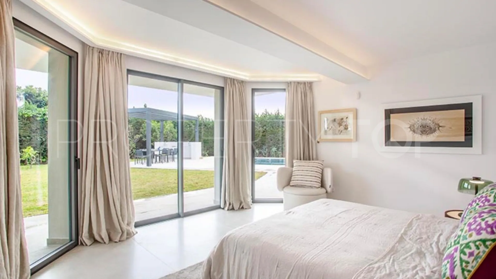 5 bedrooms villa in Nagüeles for sale