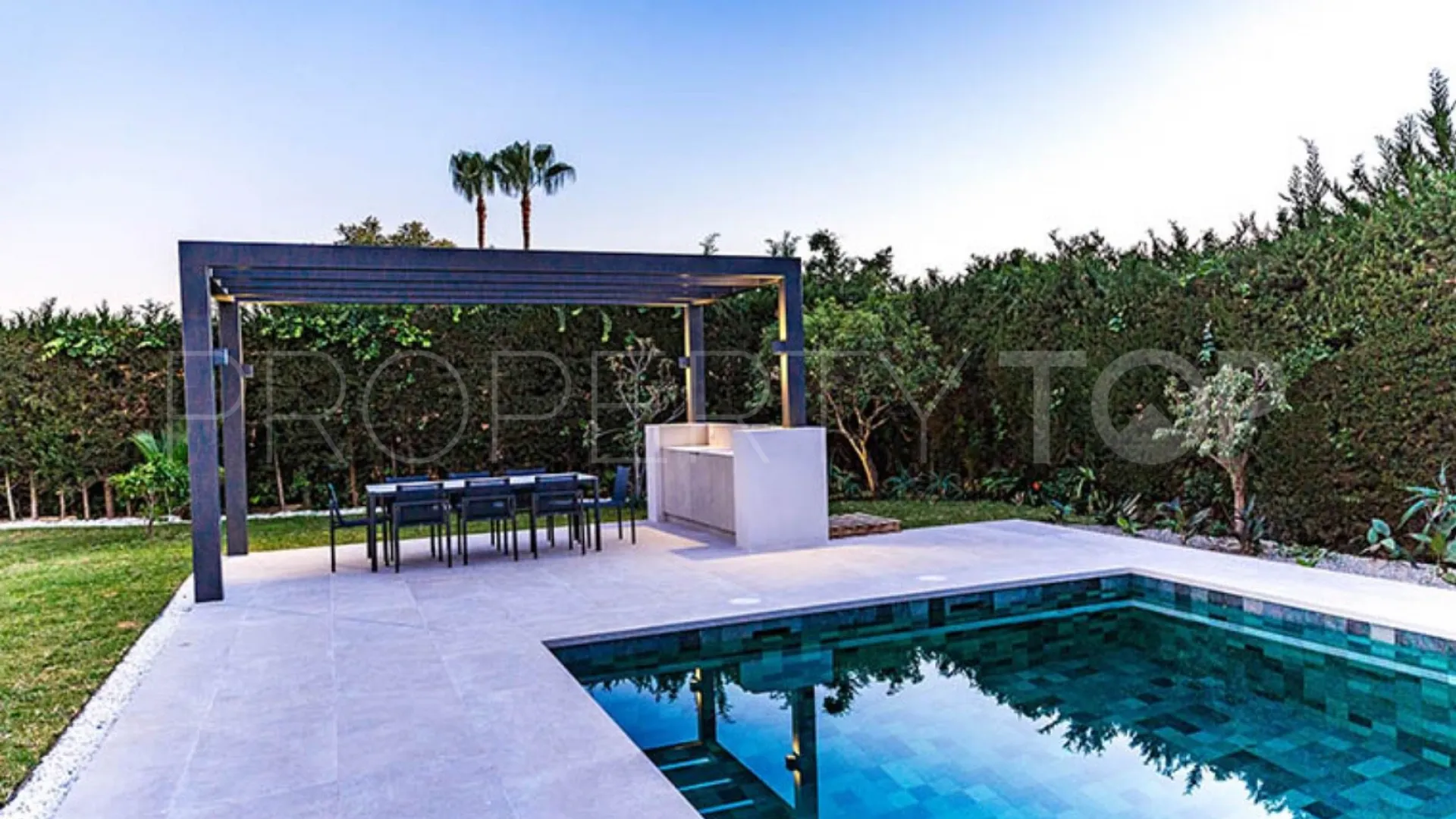 5 bedrooms villa in Nagüeles for sale