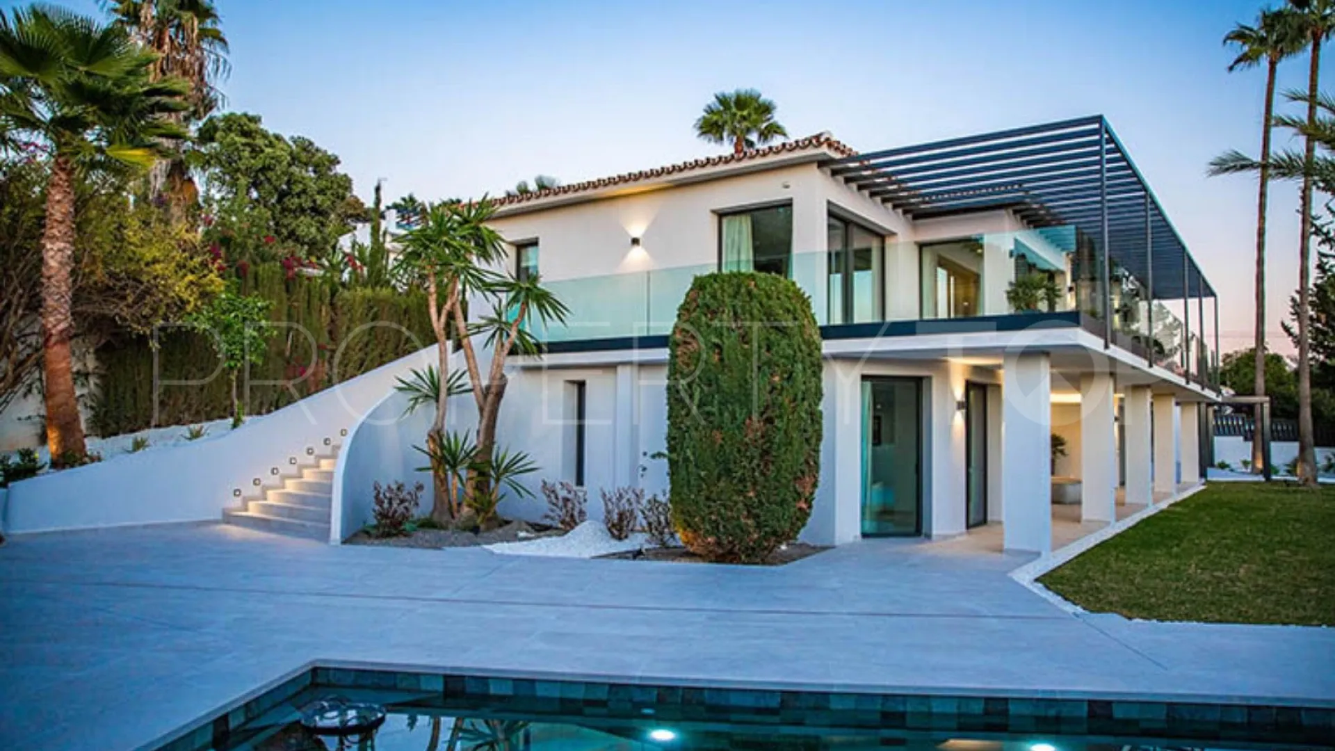 5 bedrooms villa in Nagüeles for sale
