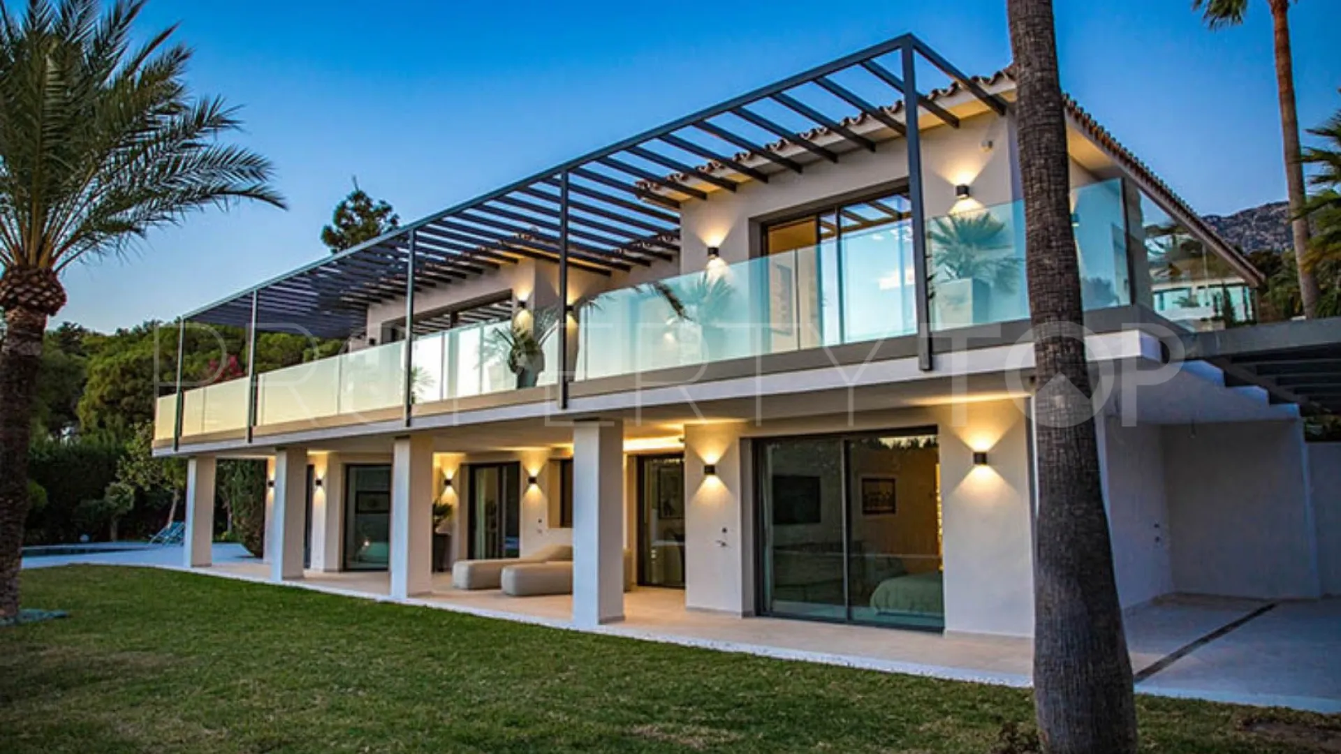 5 bedrooms villa in Nagüeles for sale