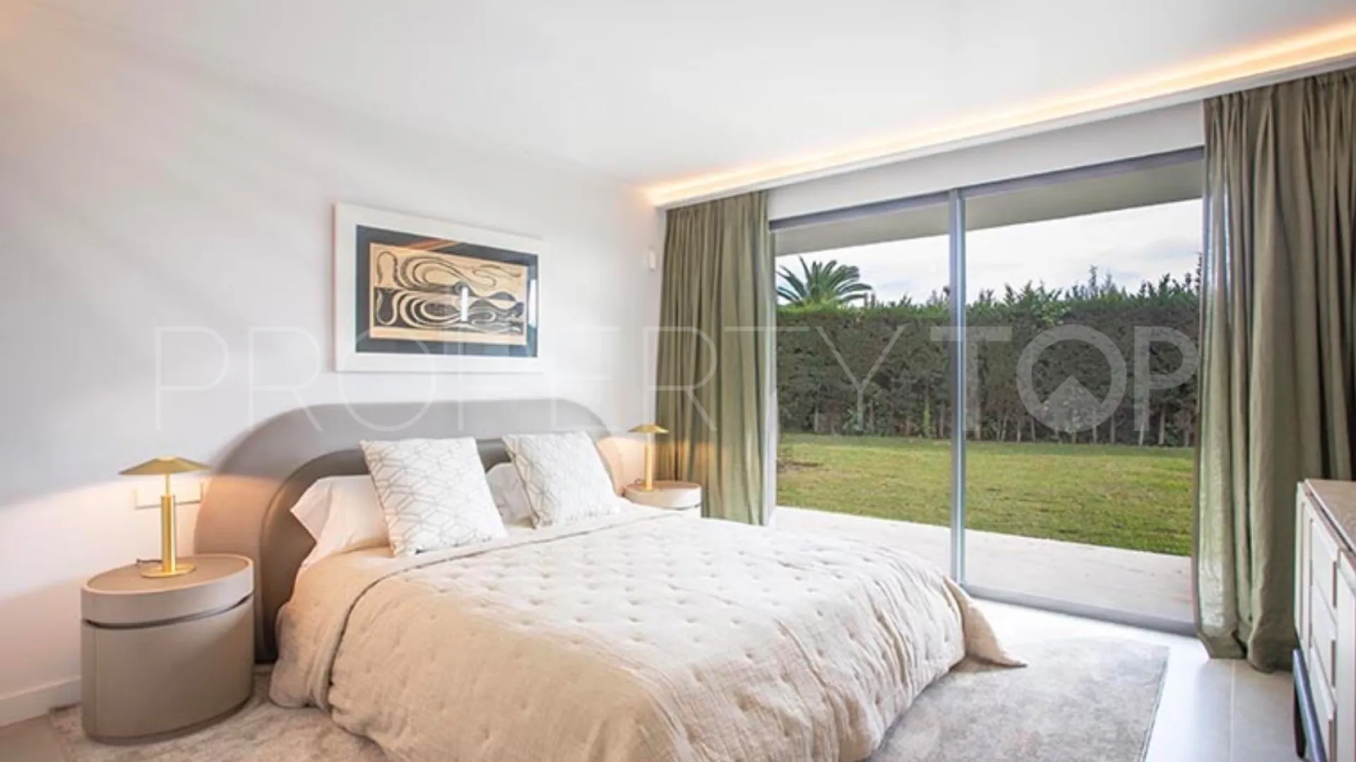 5 bedrooms villa in Nagüeles for sale