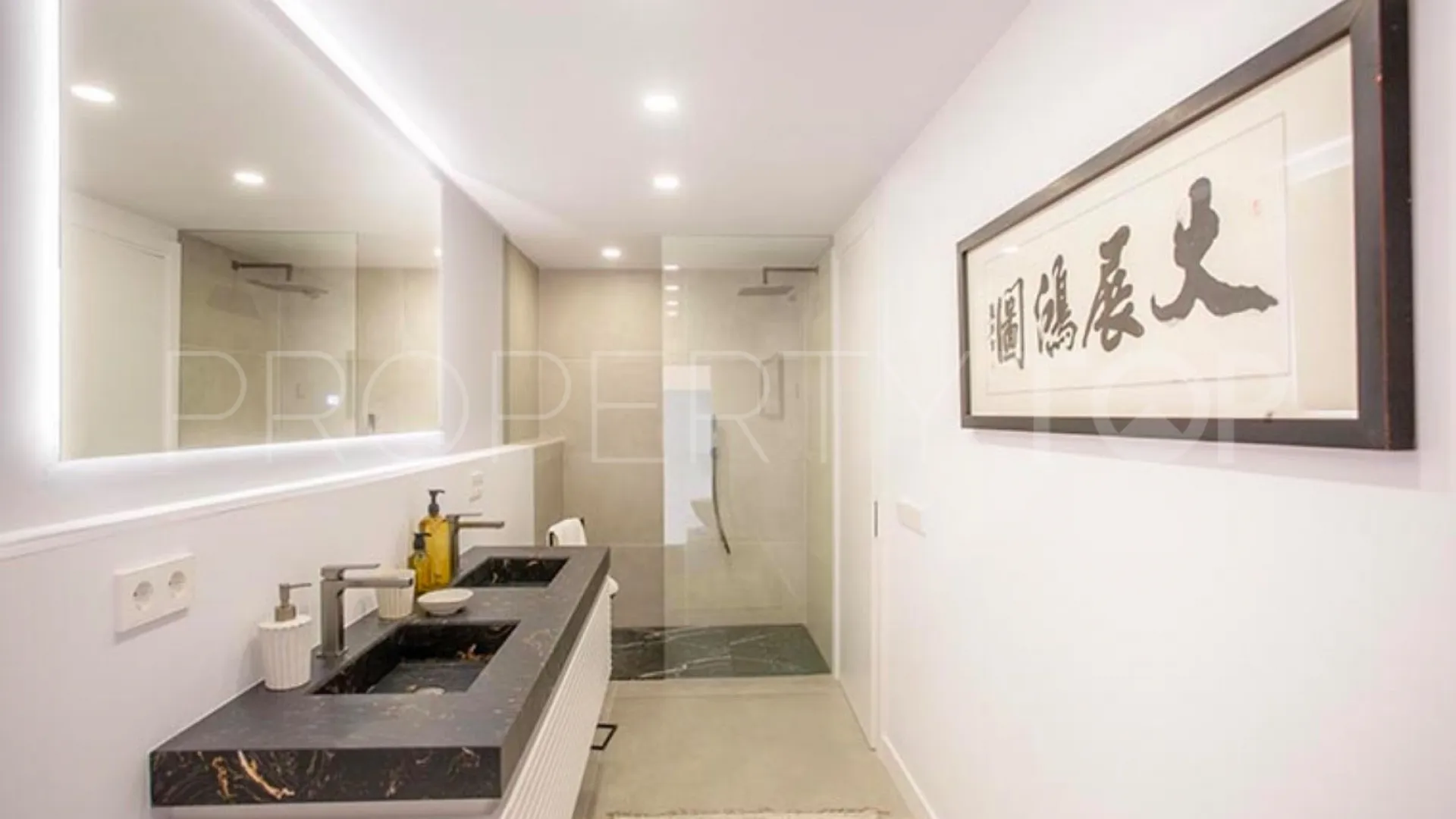 5 bedrooms villa in Nagüeles for sale