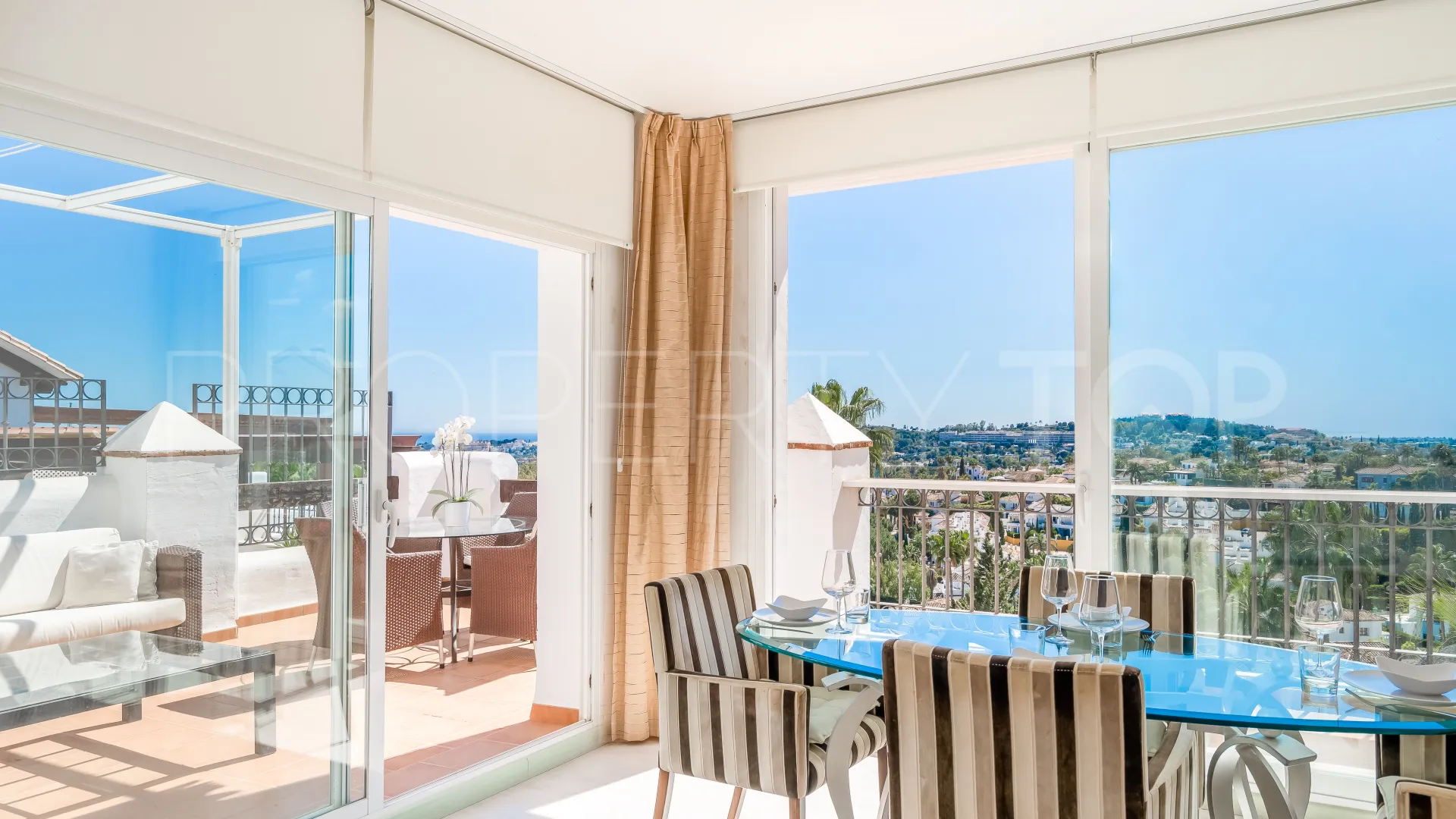 Atico duplex a la venta en Nueva Andalucia de 2 dormitorios