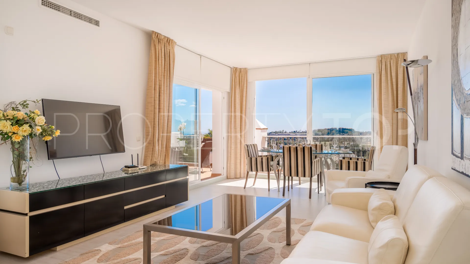 Atico duplex a la venta en Nueva Andalucia de 2 dormitorios