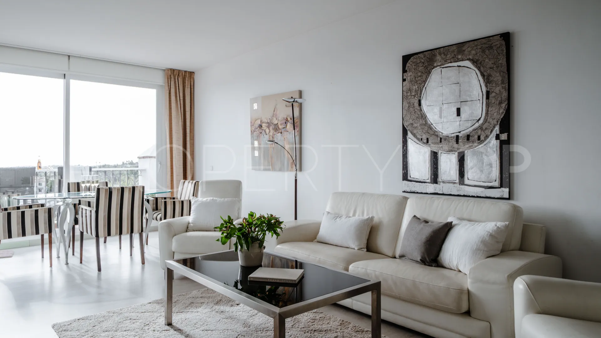 Atico duplex a la venta en Nueva Andalucia de 2 dormitorios