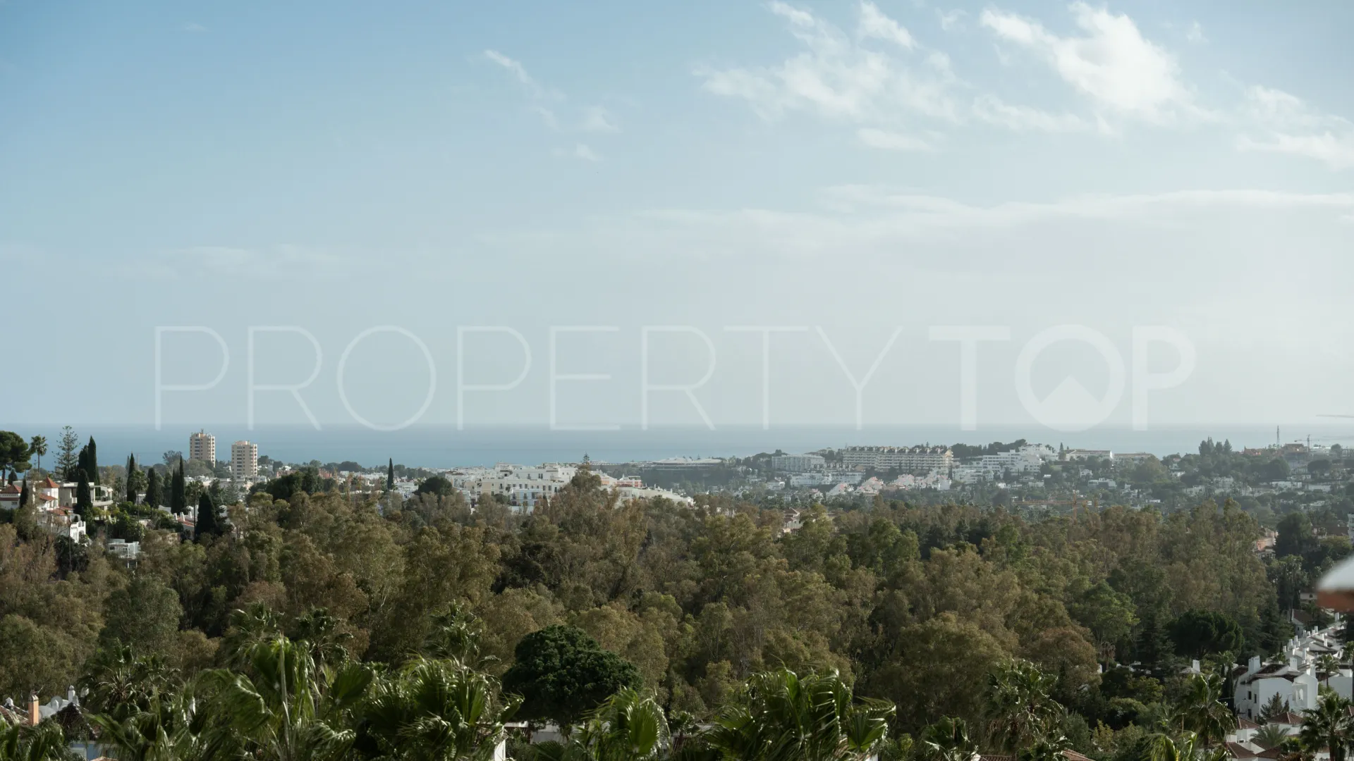 Atico duplex a la venta en Nueva Andalucia de 2 dormitorios