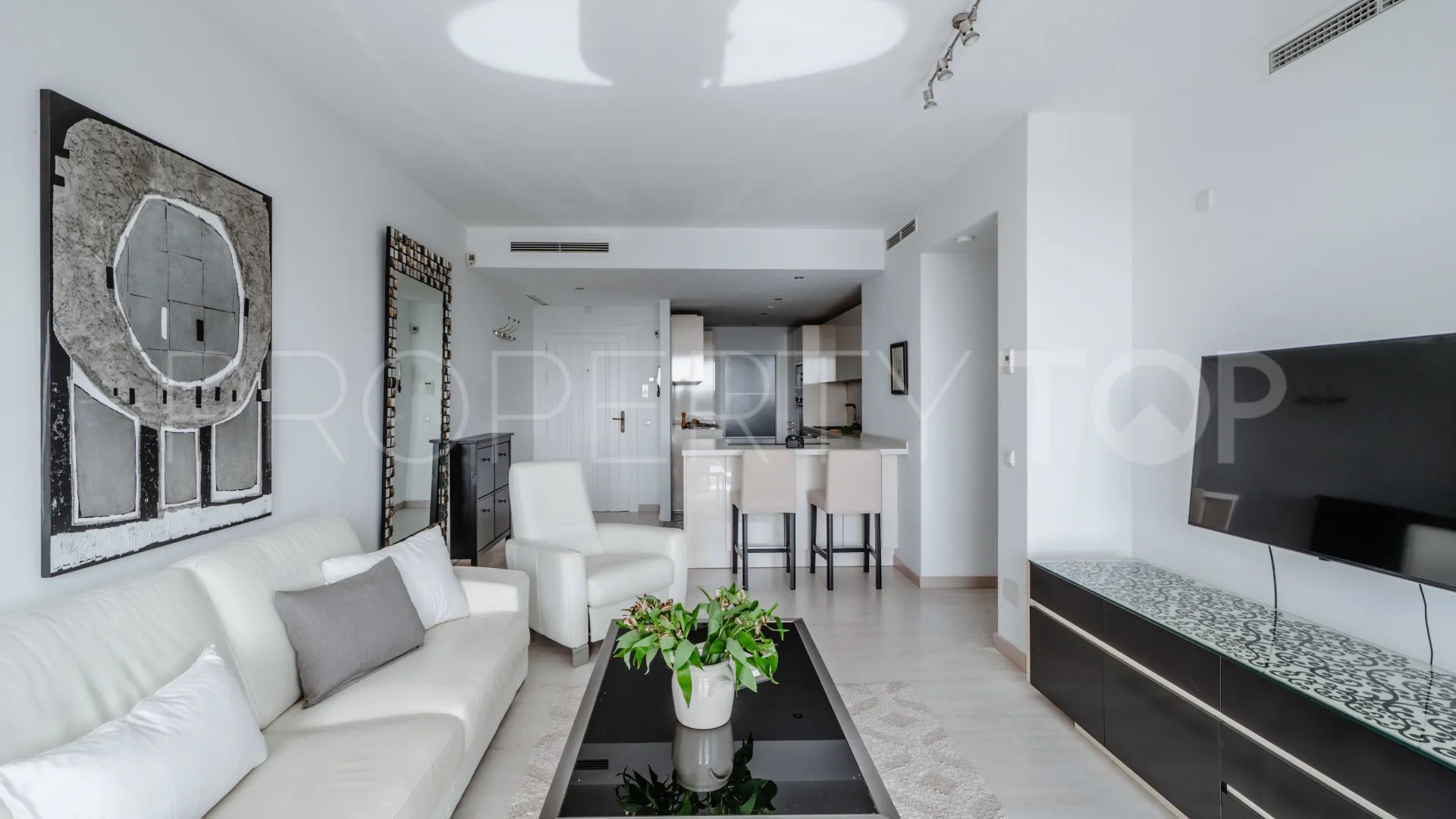 Atico duplex a la venta en Nueva Andalucia de 2 dormitorios