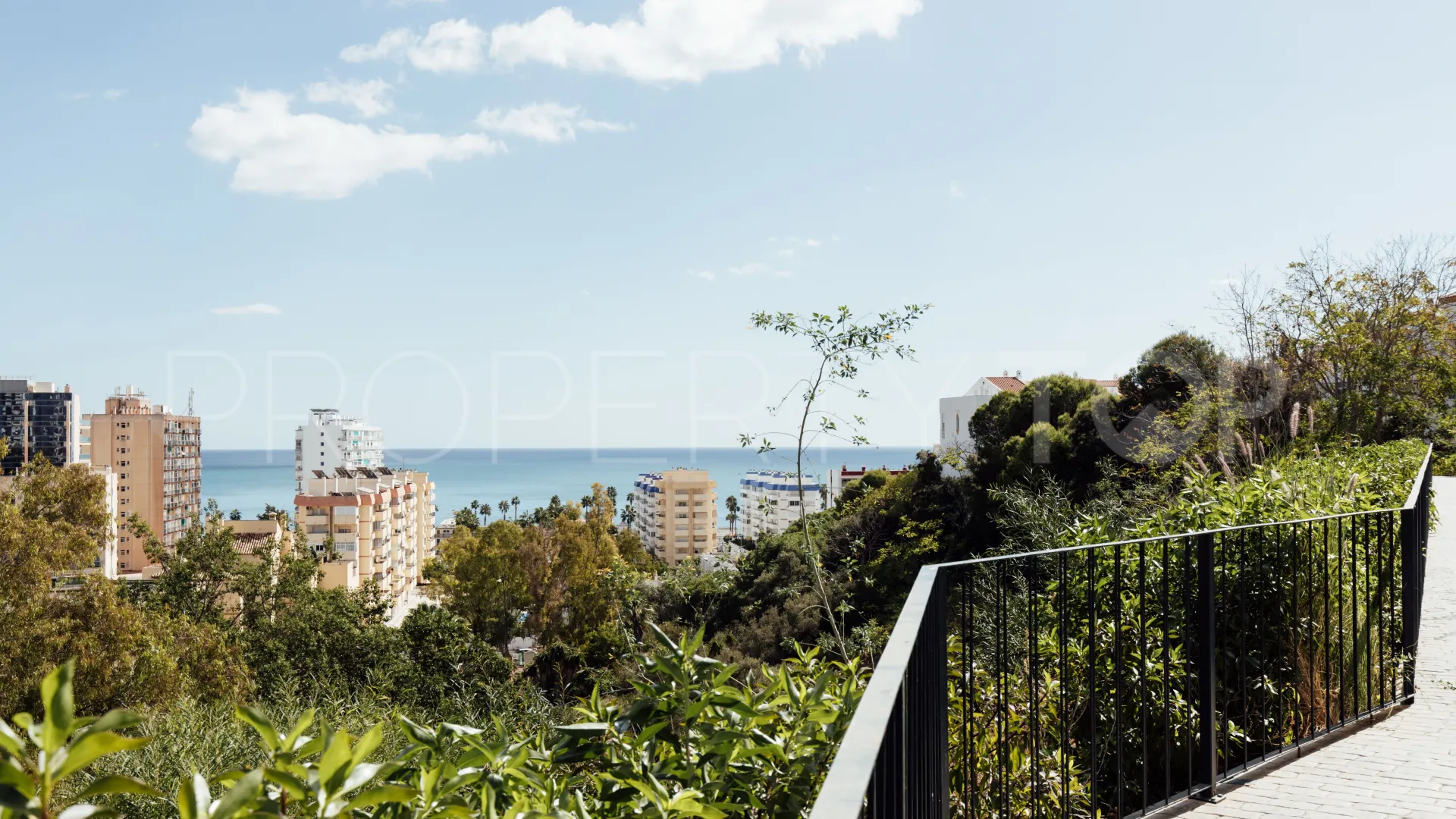 For sale 3 bedrooms town house in Benalmadena Costa