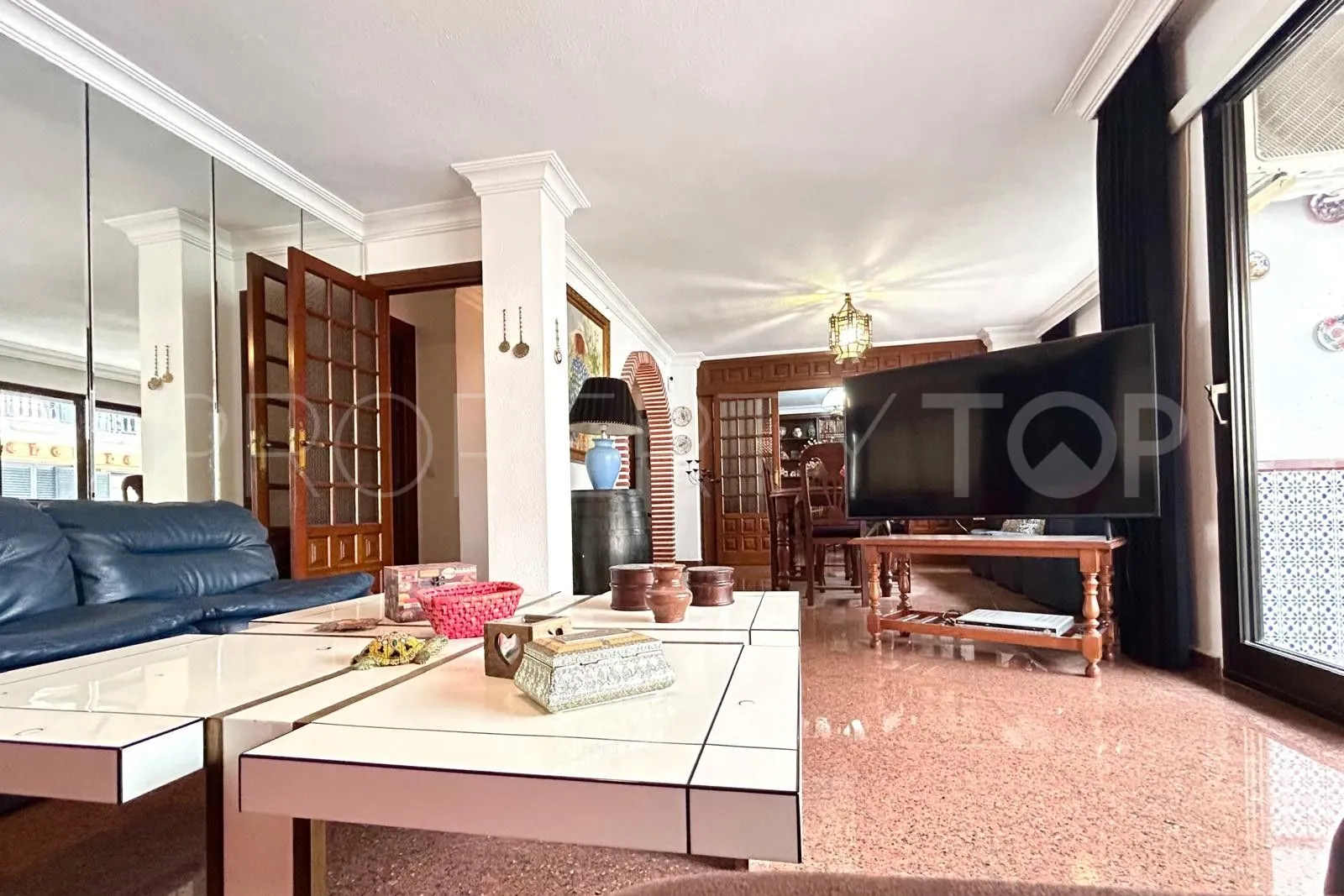 For sale 4 bedrooms flat in Fuengirola Centro