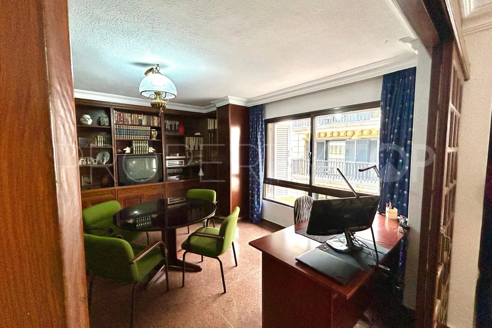 For sale 4 bedrooms flat in Fuengirola Centro